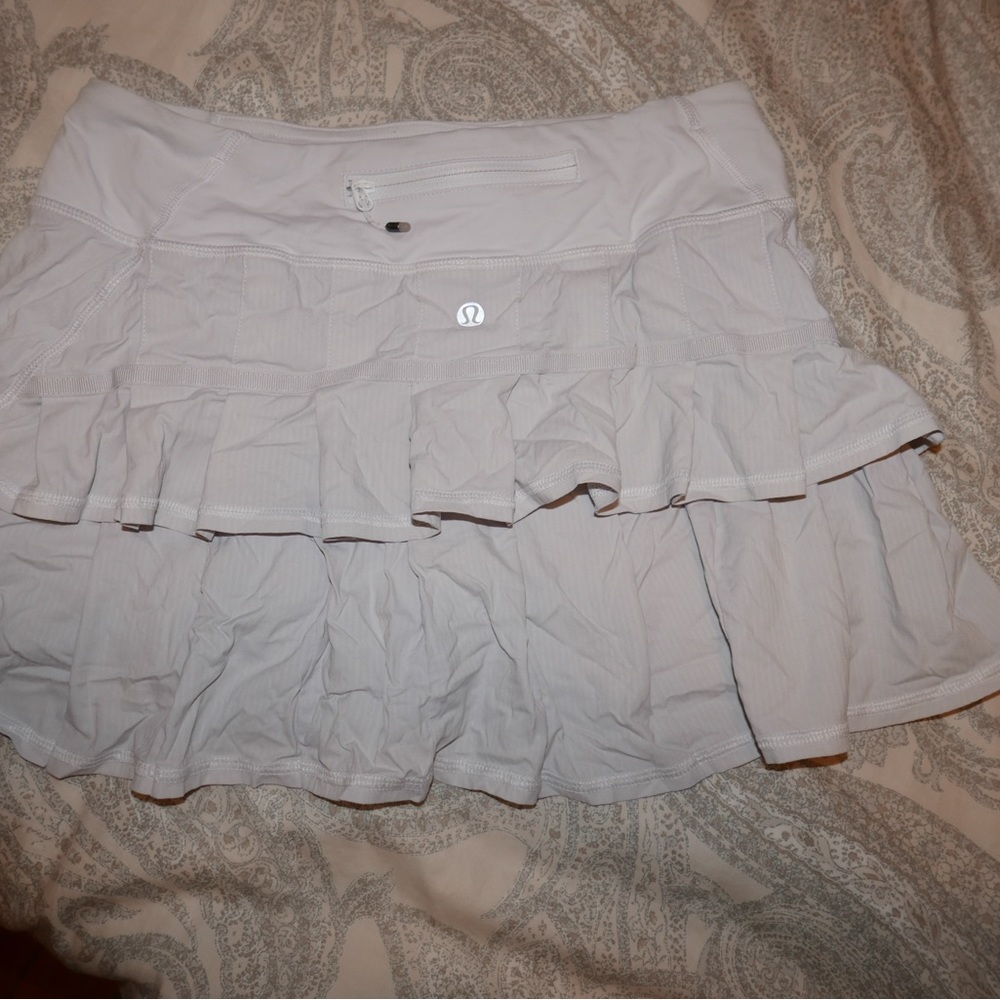 Lululemon skirt white